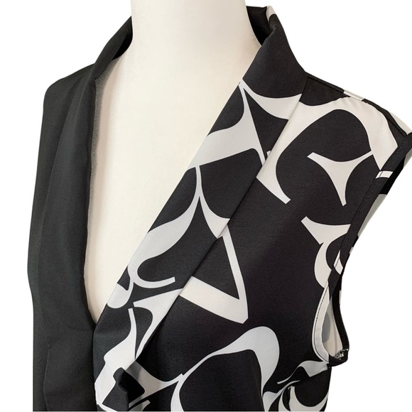 Shawl Collar Sleeveless Blouse - Picture 4 of 7